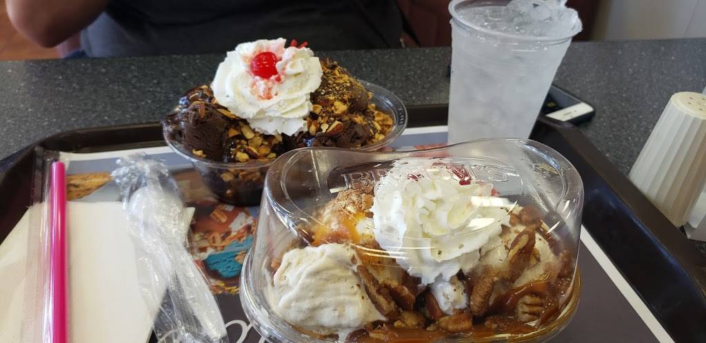 Braums Ice Cream & Burger Restaurant | restaurant | 6570 E 71st St, Tulsa, OK 74133, USA | 9184935706 OR +1 918-493-5706