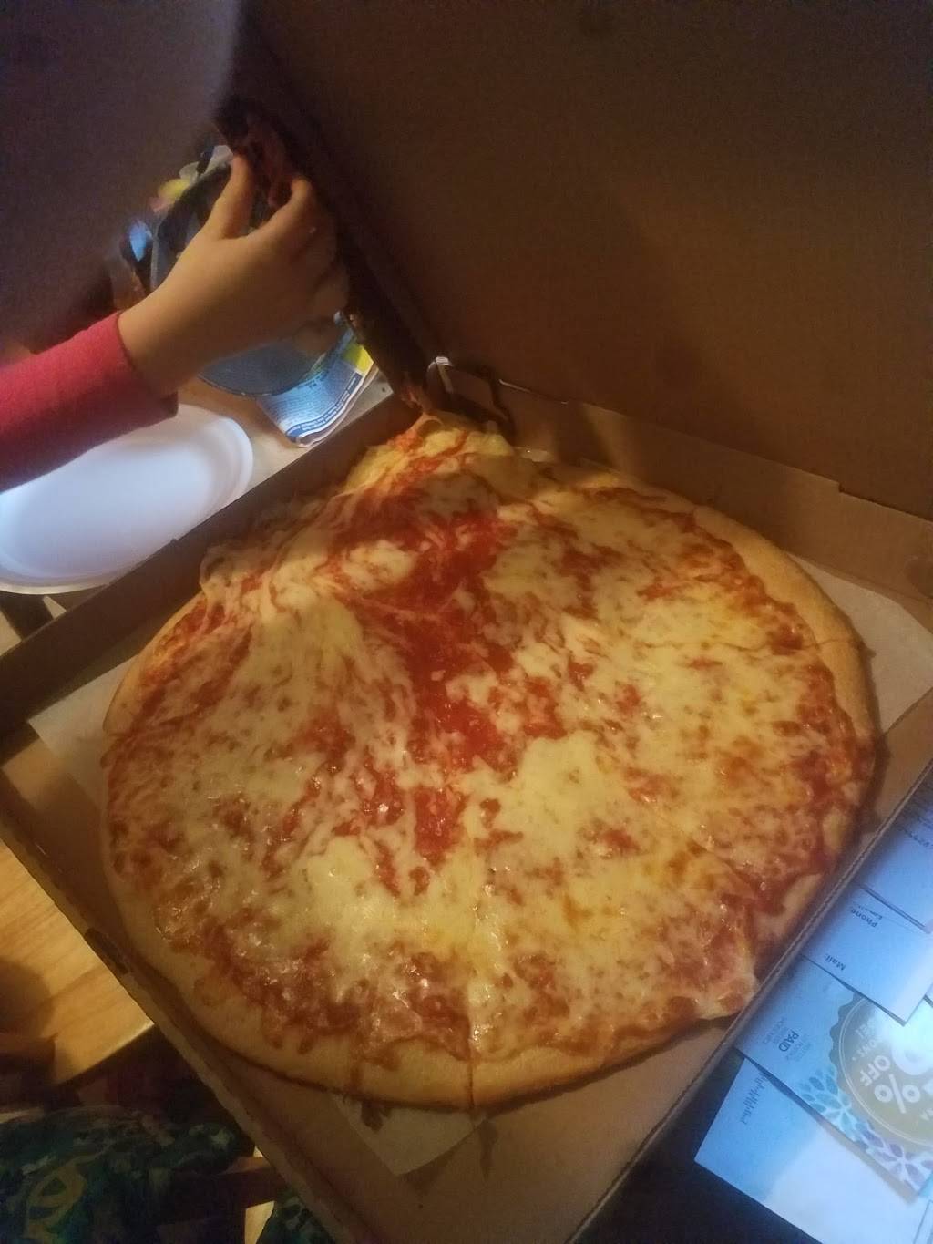 Dinos Pizzeria & Restaurant | restaurant | 350 Main St, Cedarville, NJ 08311, USA | 8564475363 OR +1 856-447-5363