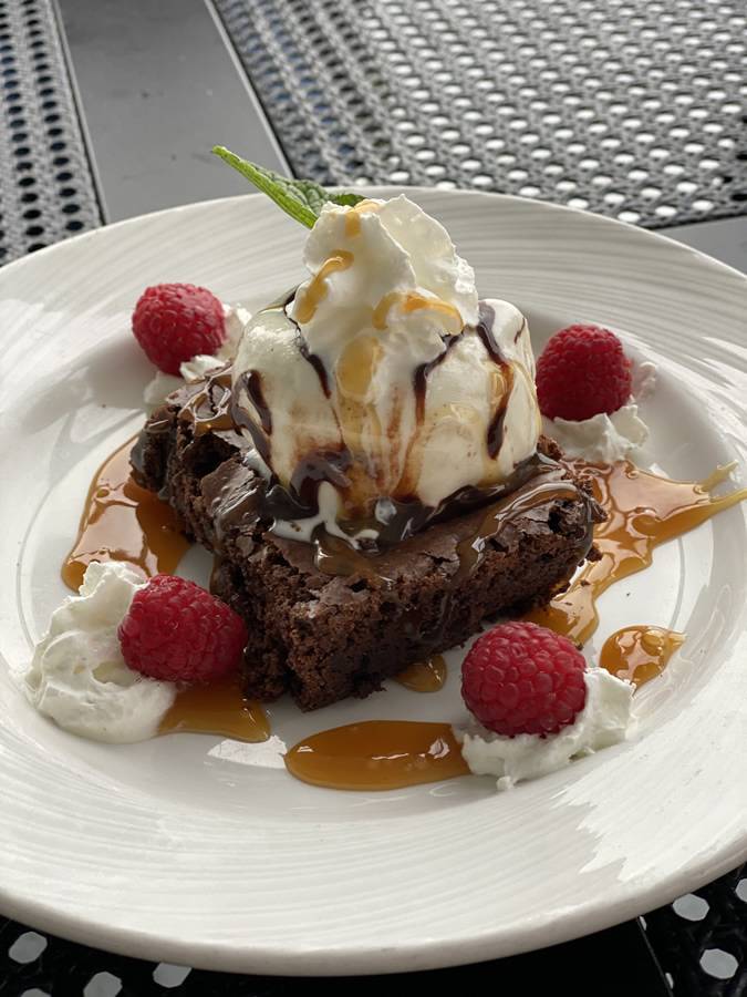 Woodys at the Airport | restaurant | 200 Fred Kane Dr, Monterey, CA 93940, USA | 8313731232 OR +1 831-373-1232