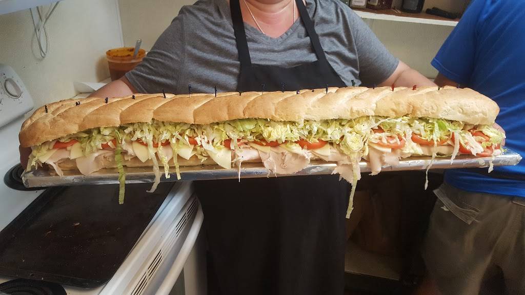 Pasta Fresca & Piadina | restaurant | 2 Lincoln Ave, Mystic, CT 06355, USA | 8605721245 OR +1 860-572-1245