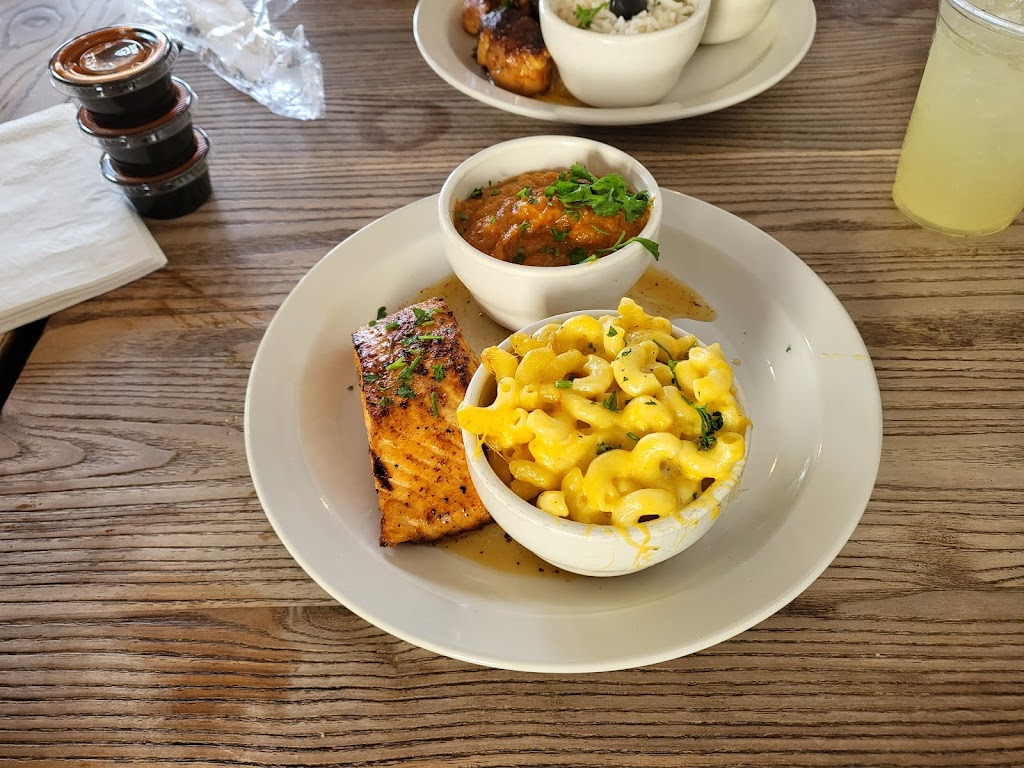 Old Lady Gang Southern Cuisine | restaurant | 177 Peters St SW, Atlanta, GA 30313, USA | 4047489689 OR +1 404-748-9689