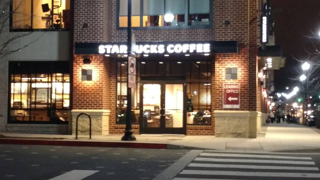 Starbucks | cafe | 2413 Columbia Pike, Arlington, VA 22204, USA | 5712057963 OR +1 571-205-7963