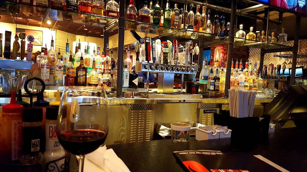 Smokey Bones Bar & Fire Grill | meal takeaway | 1510 W New Haven Ave, Melbourne, FL 32904, USA | 3219519777 OR +1 321-951-9777