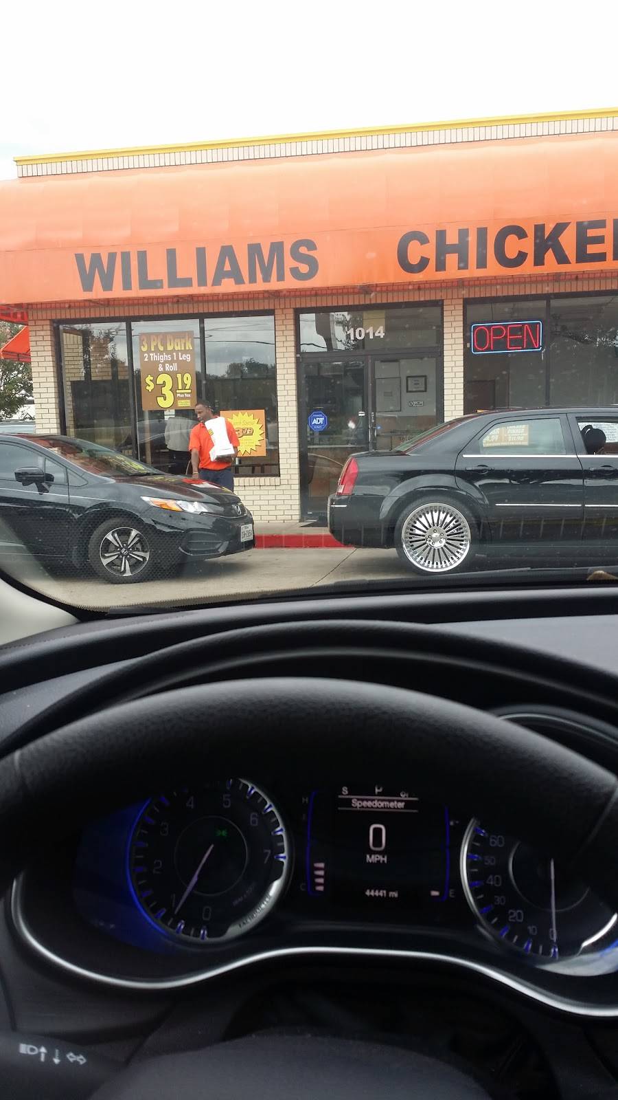 Williams Chicken | restaurant | 1014 E Pleasant Run Rd, DeSoto, TX 75115, USA | 9722233534 OR +1 972-223-3534