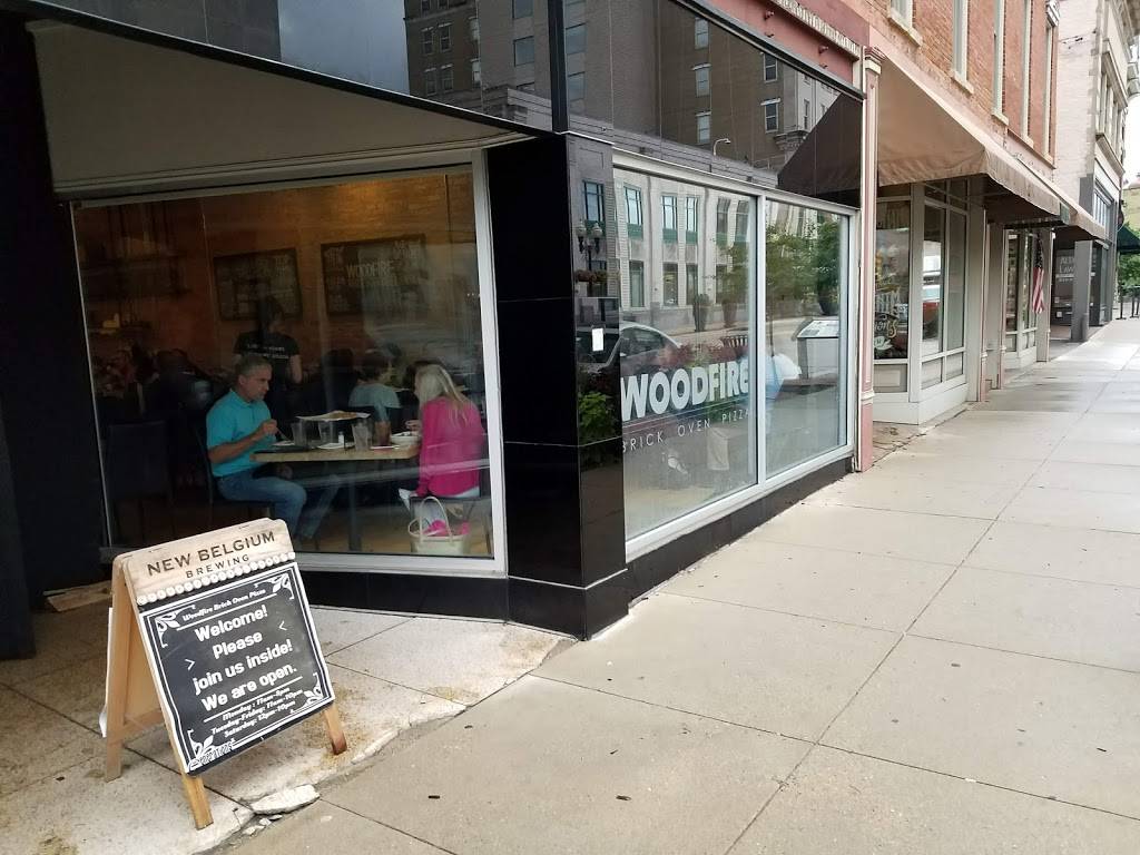Woodfire Brick Oven Pizza | restaurant | 408 E State St, Rockford, IL 61104, USA | 8159046422 OR +1 815-904-6422