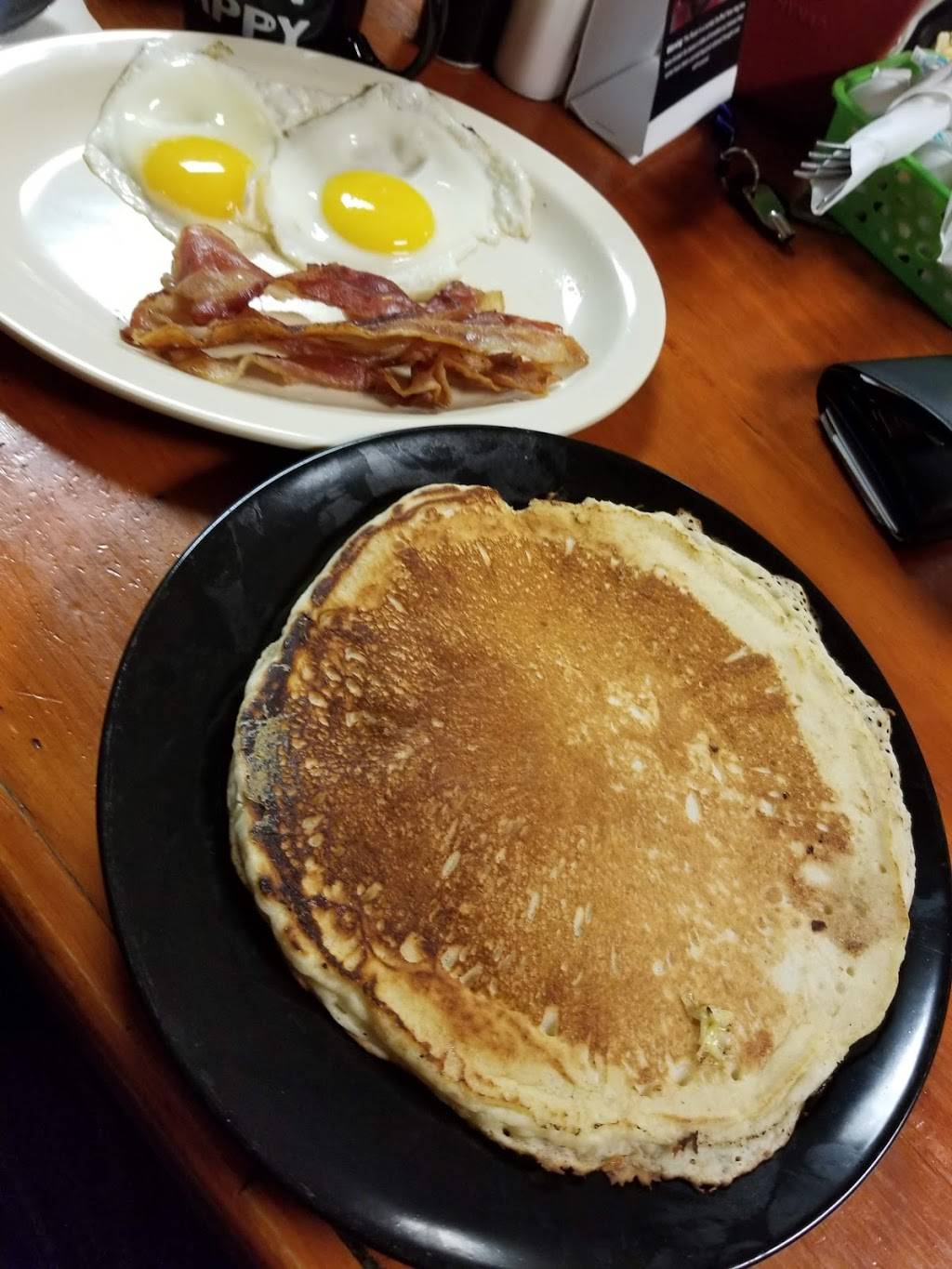 Arnolds Family Restaurant | restaurant | 206 N Main St, Lone Star, TX 75668, USA | 9036563405 OR +1 903-656-3405