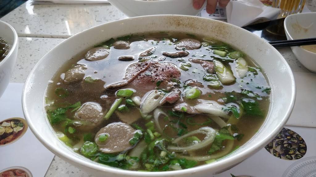 Pho Kingston | restaurant | 627 Fortune Crescent unit 4&5, Kingston, ON K7P 0L5, Canada | 6133848886 OR +1 613-384-8886