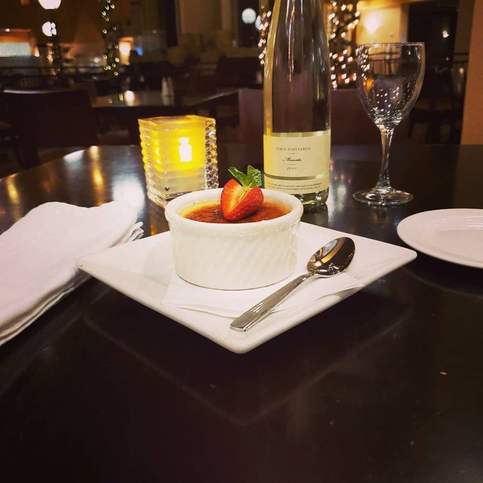 Waters Bar & Grille | restaurant | 7900 NE 82nd Ave, Portland, OR 97220, USA | 5034937761 OR +1 503-493-7761