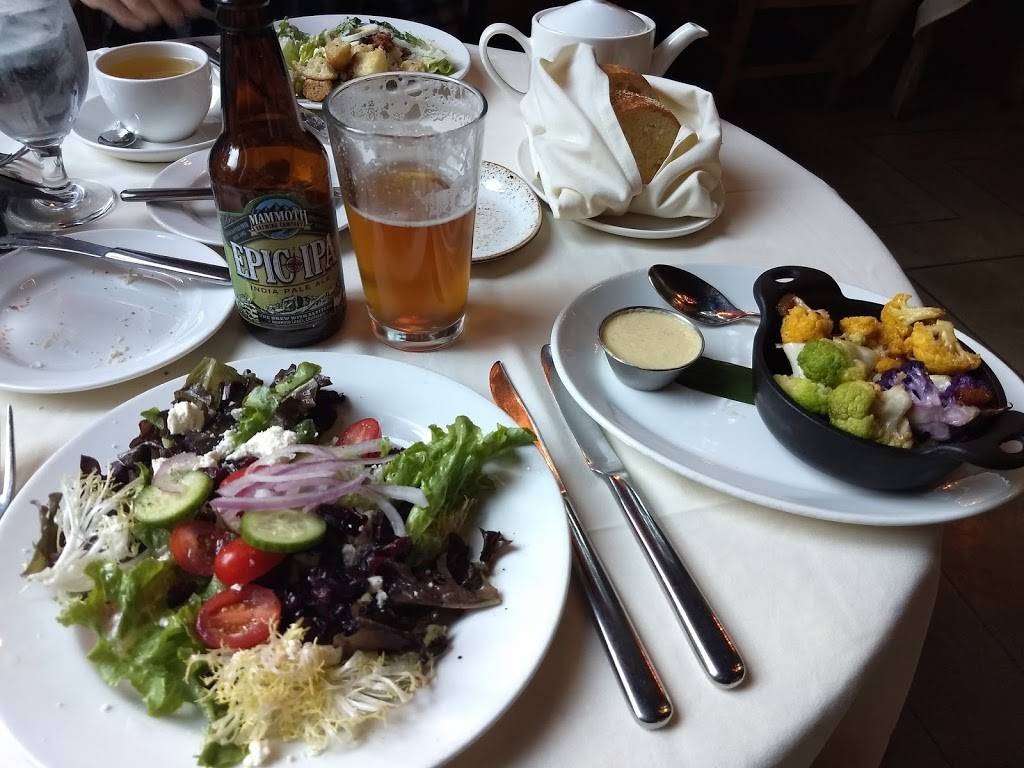 The Ahwahnee Bar | night club | Yosemite National Park, 9005 Ahwahnee Drive, Yosemite Valley, CA 95389, USA | 2093721489 OR +1 209-372-1489