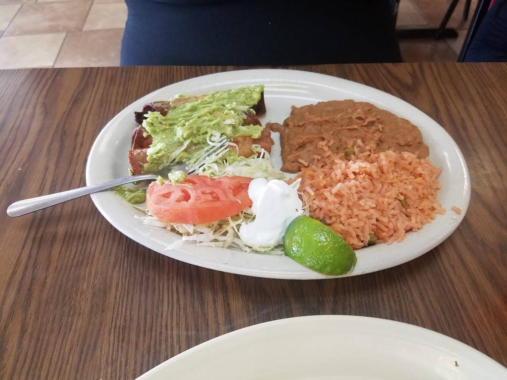 El Rodeo Seafood and Taqueria | restaurant | 9775 Culebra Rd, San Antonio, TX 78251, USA | 2106471790 OR +1 210-647-1790