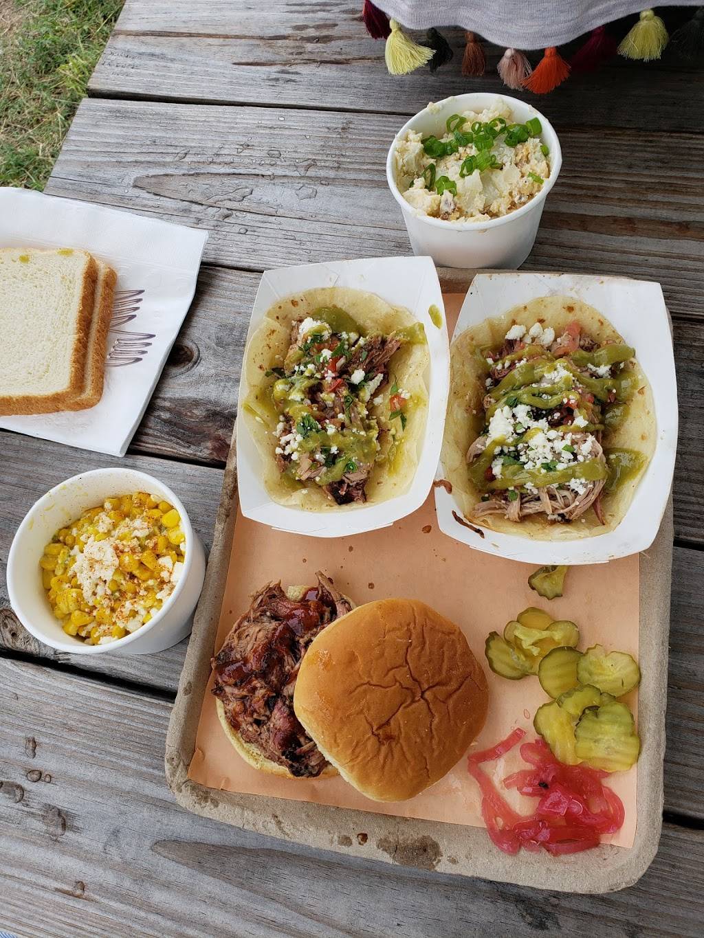 Smokin Zs BBQ | restaurant | 3115 Hwy 6, Hitchcock, TX 77563, USA | 2816059988 OR +1 281-605-9988