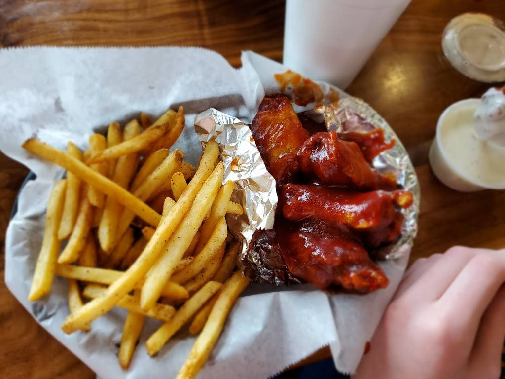 Wing Doozy | restaurant | 3424 Chicago Dr Suite 102, Hudsonville, MI 49426, USA | 6163794114 OR +1 616-379-4114