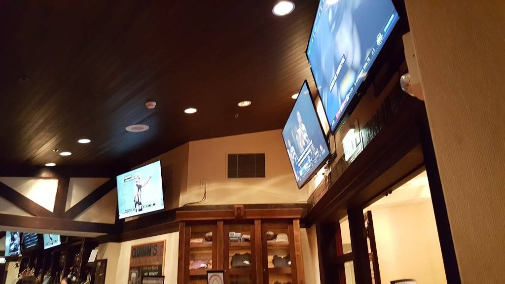 Quinn’s Ale House | restaurant | 1380 Harbor Island Dr, San Diego, CA 92101, USA | 6196922344 OR +1 619-692-2344