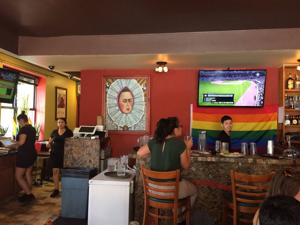 Cocina TARASCAS Mexican Restaurant | restaurant | 2585 N Clark St, Chicago, IL 60614, USA | 7735492595 OR +1 773-549-2595