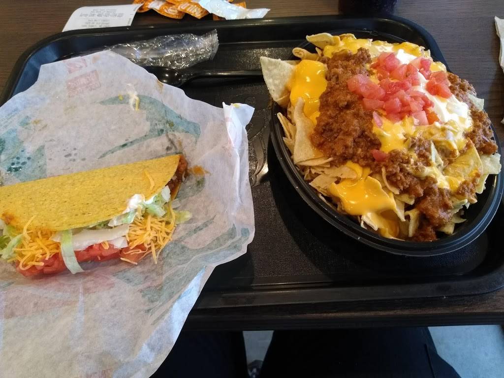 Taco Bell | meal takeaway | 3225 SW 3rd St, Lees Summit, MO 64081, USA | 9137280269 OR +1 913-728-0269