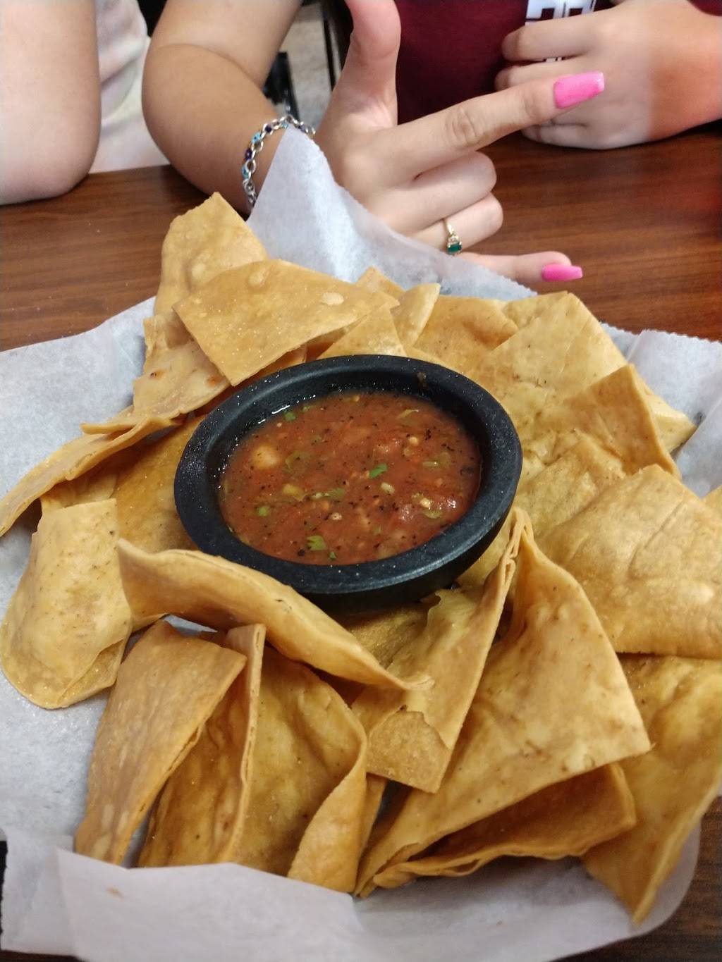 Restaurante Los 3 Hermanos | restaurant | 110 W Orange St, Davenport, FL 33837, USA | 8638662216 OR +1 863-866-2216