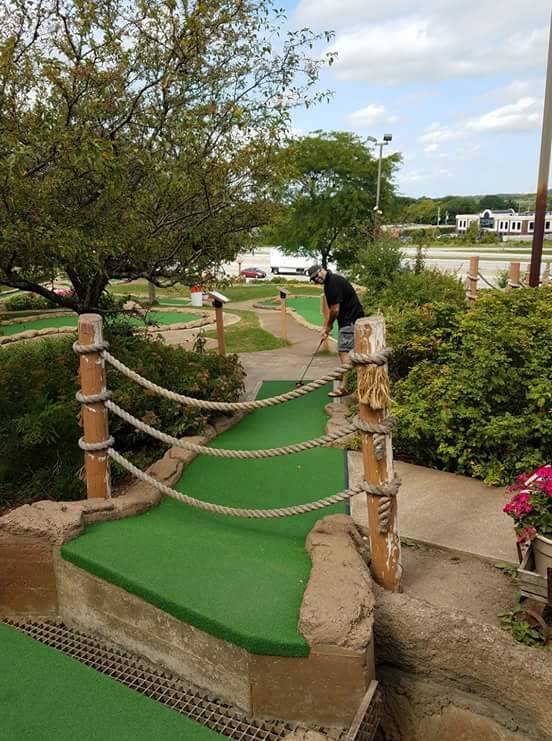 Prairieville Park | meal takeaway | 2507 Plaza Ct, Waukesha, WI 53186, USA | 2627844653 OR +1 262-784-4653