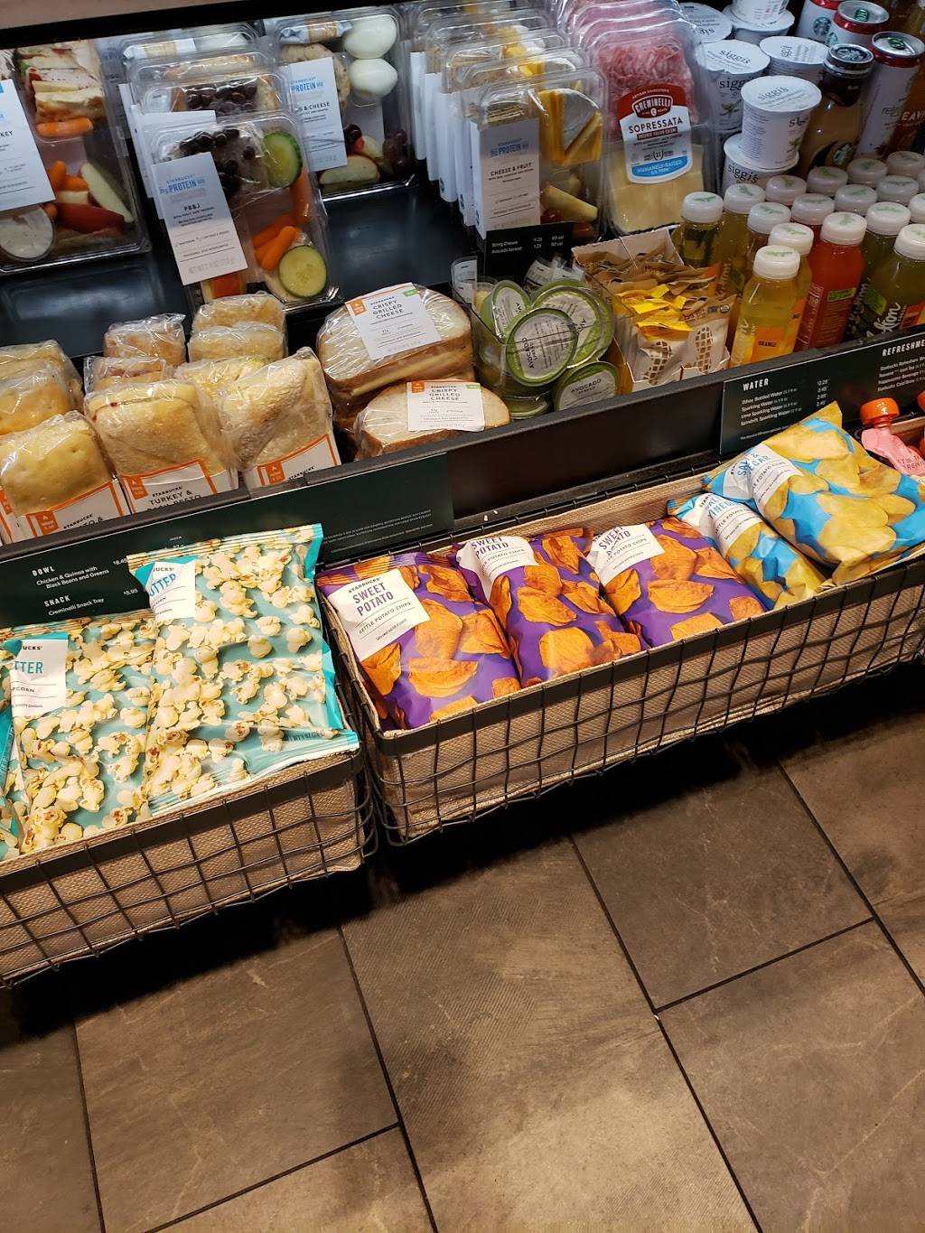 Starbucks | cafe | 139 Jericho Turnpike, Mineola, NY 11501, USA | 5162481211 OR +1 516-248-1211