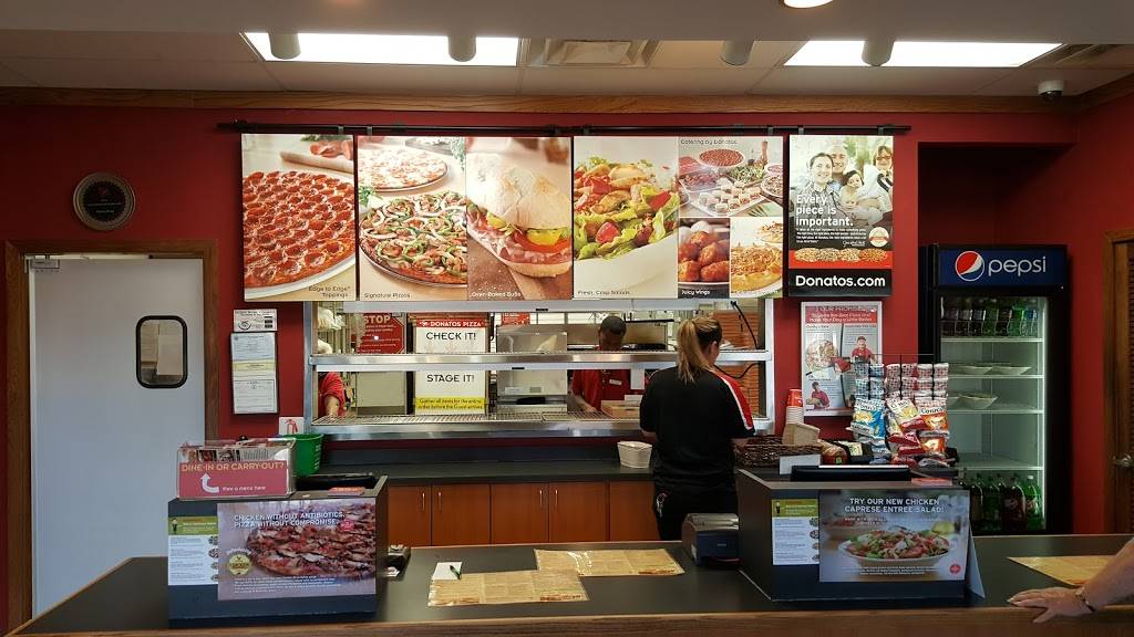 Donatos Pizza | meal takeaway | 4515 Kenny Rd, Columbus, OH 43220, USA | 6144599523 OR +1 614-459-9523