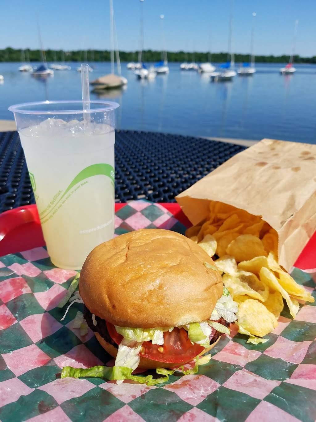 Bread & Pickle | restaurant | 4135 W Lake Harriet Pkwy, Minneapolis, MN 55410, USA | 6127679009 OR +1 612-767-9009