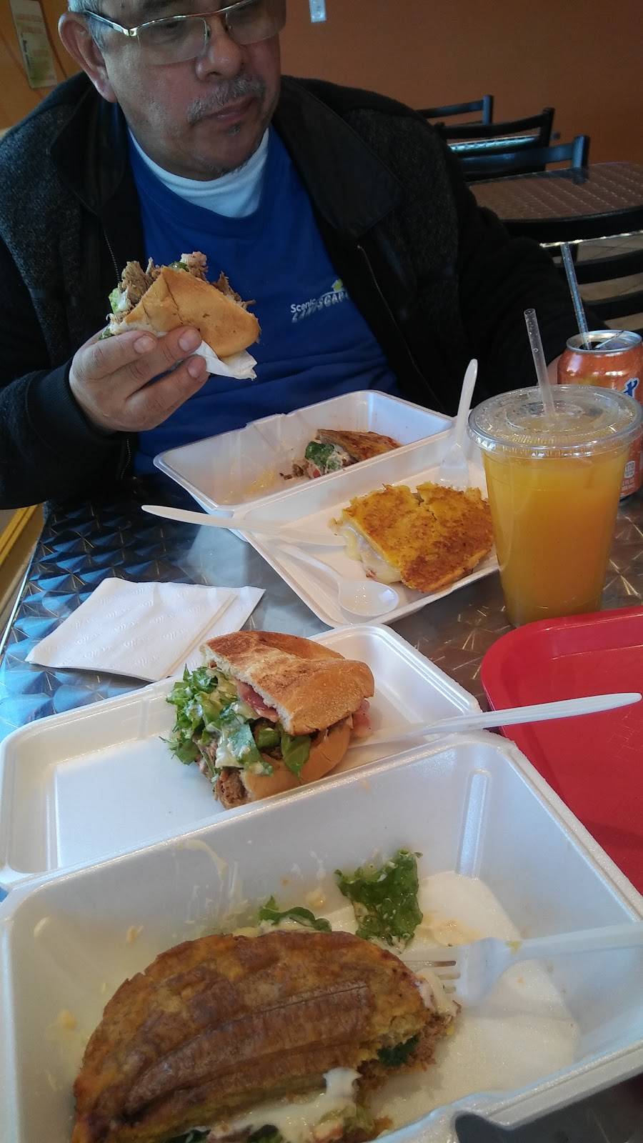 Cachapa Loka | restaurant | 129-131 Bloomfield Ave, Newark, NJ 07104, USA | 8622379400 OR +1 862-237-9400