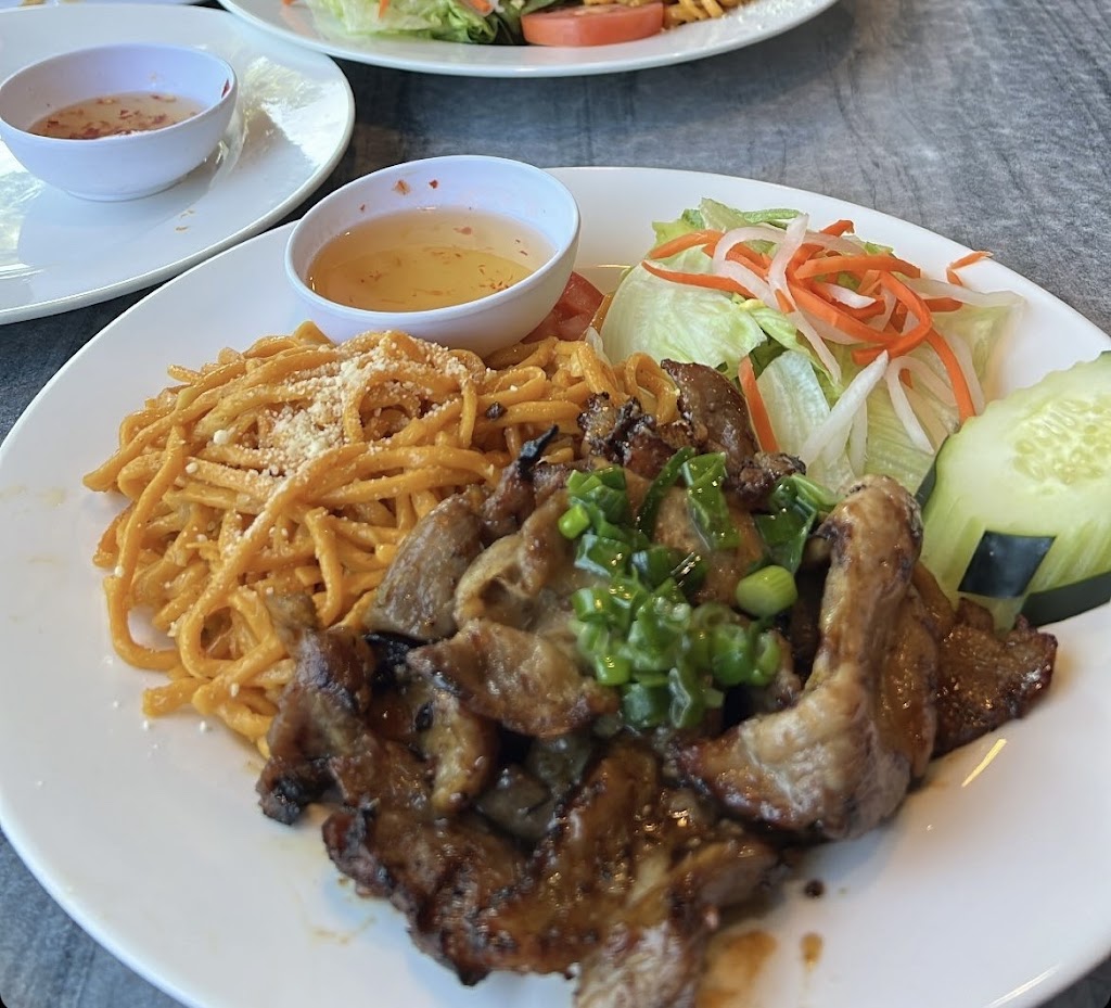 Creasian Fusion | restaurant | 9163 E Stockton Blvd #300, Elk Grove, CA 95624, USA | 9168667788 OR +1 916-866-7788