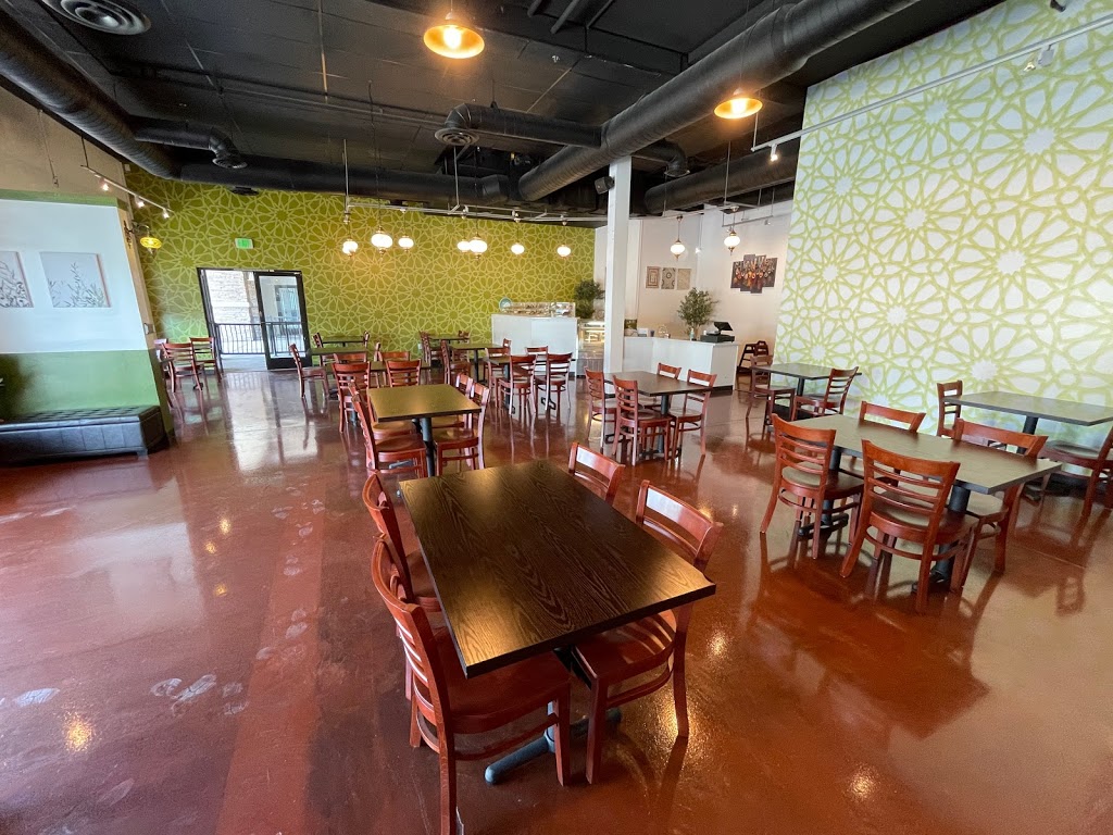 Zaytoona Restaurant | restaurant | 2601 N 11th Ave #105, Hanford, CA 93230, USA | 5595875204 OR +1 559-587-5204