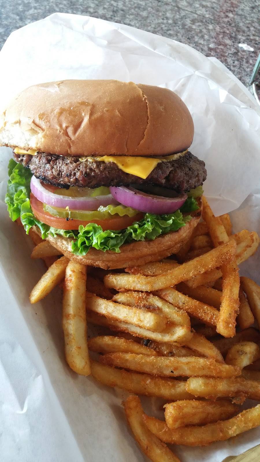 Burger Bueno | restaurant | 13021 Coit Rd, Dallas, TX 75240, USA | 9723873400 OR +1 972-387-3400