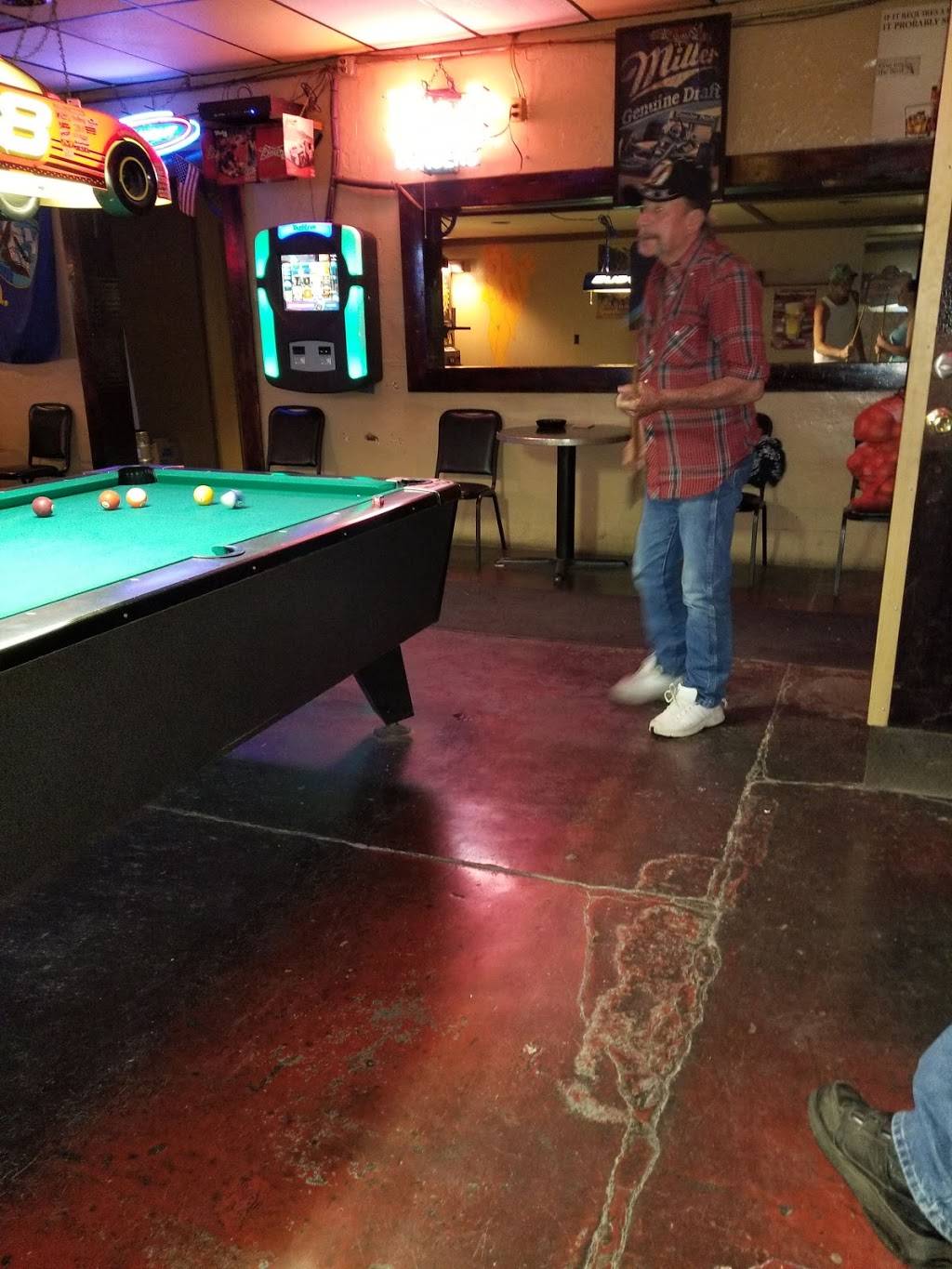 The Alley Tavern | restaurant | 10 W Chestnut St, Butler, MO 64730, USA | 6602007345 OR +1 660-200-7345