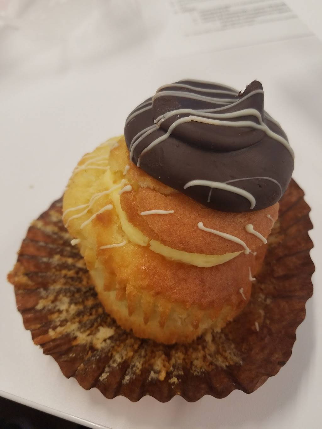 Lillys Cafe & French Bakery | bakery | 71 Arlington St, Watertown, MA 02742, USA | 6179262312 OR +1 617-926-2312