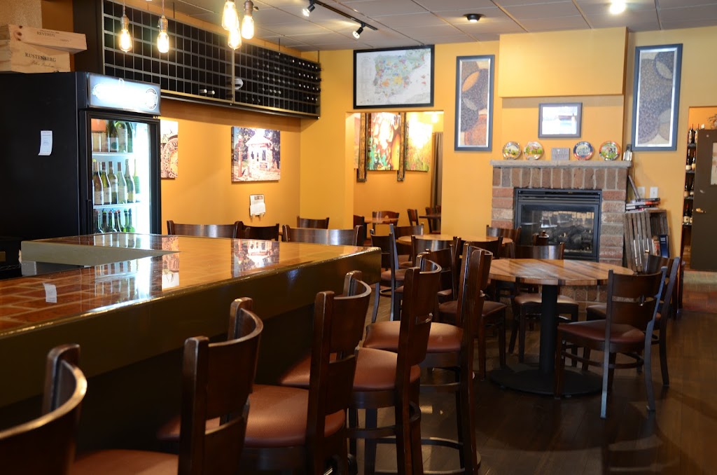 Brix Cheese Shop & Wine Bar | restaurant | 209 N Linn St, Iowa City, IA 52245, USA | 3193591999 OR +1 319-359-1999