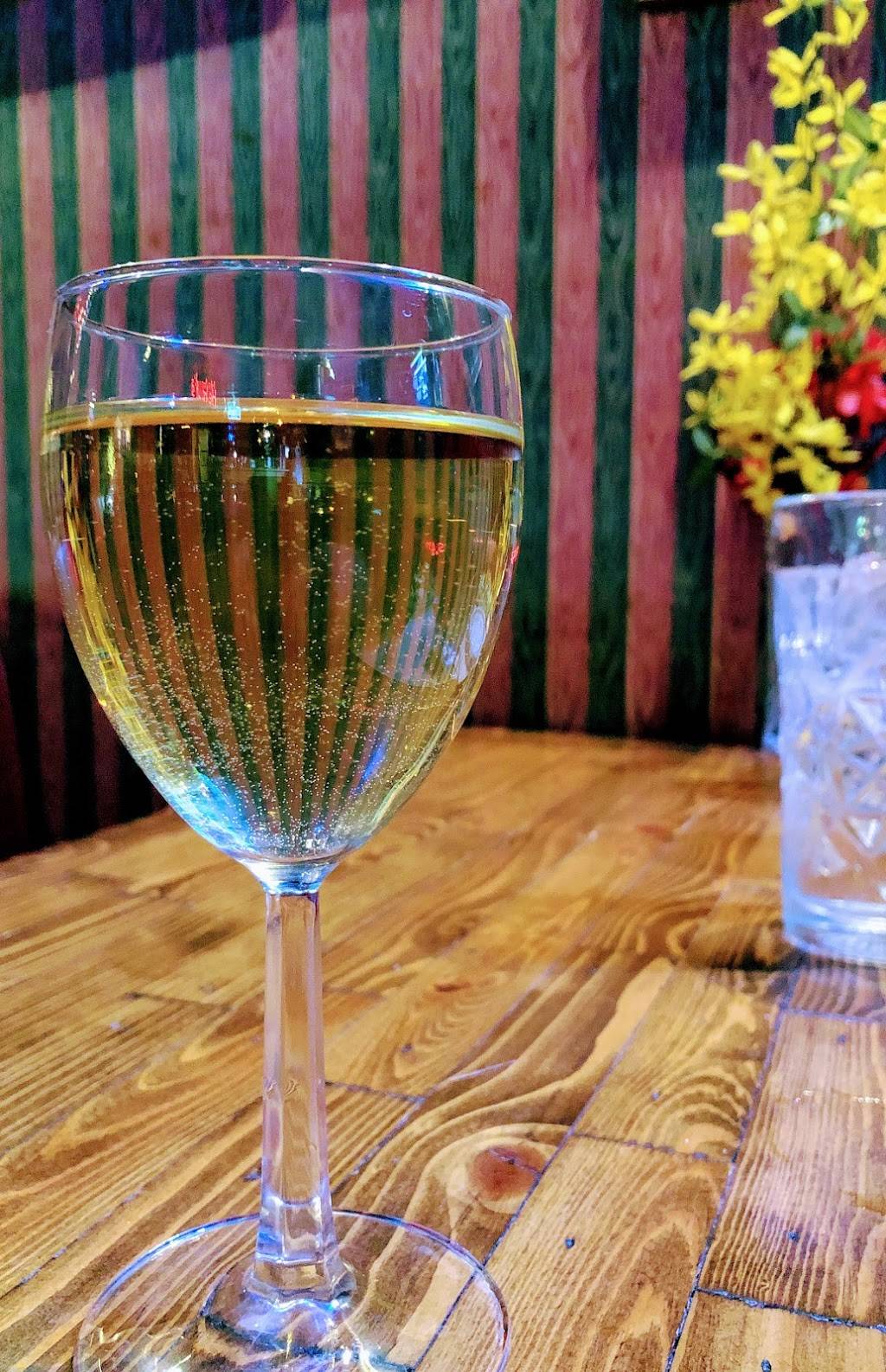 Das Stein Haus | restaurant | 1436 Southridge Dr, Jefferson City, MO 65109, USA | 5736343869 OR +1 573-634-3869