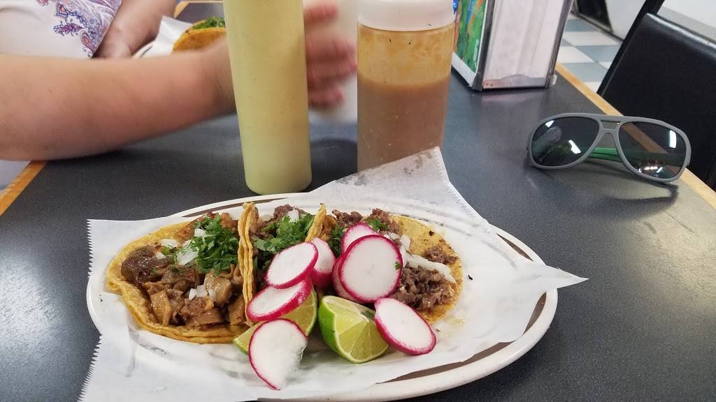 La Posada | restaurant | 1930 Springwells St, Detroit, MI 48209, USA | 3138411690 OR +1 313-841-1690