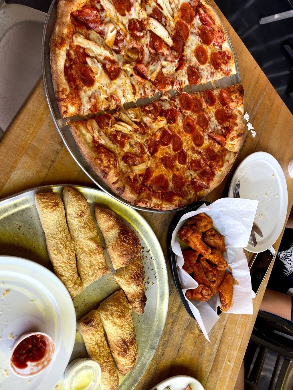 Piggie Pies Pizza | restaurant | 3707 Greenville Ave, Dallas, TX 75206, USA | 2148216465 OR +1 214-821-6465