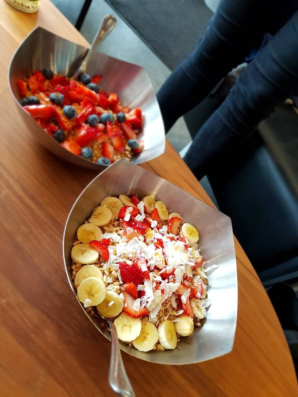 Vitality Bowls Palo Alto | restaurant | 209 California Ave, Palo Alto, CA 94306, USA | 6504739740 OR +1 650-473-9740
