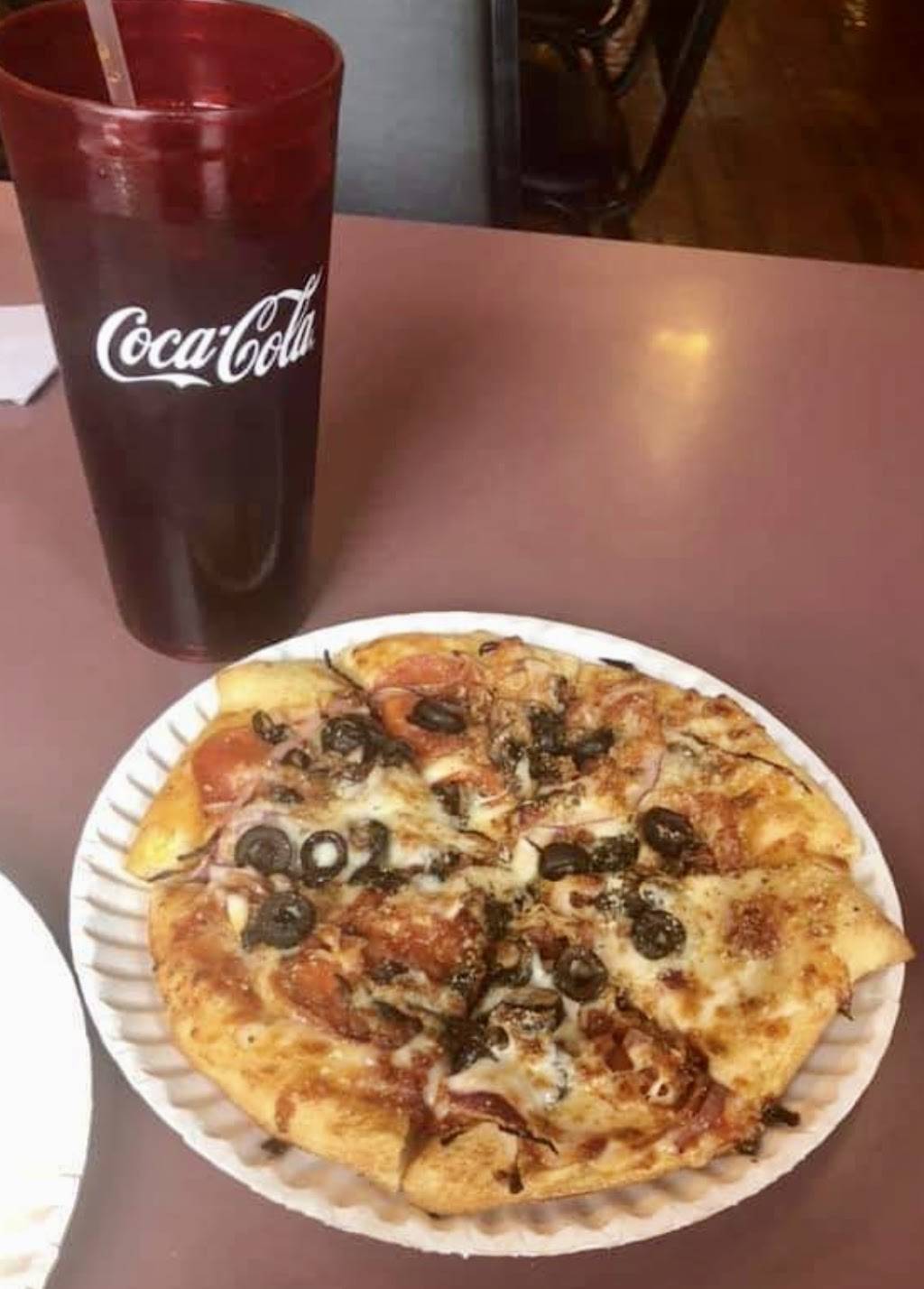 Downtown Pizza Pub | restaurant | 112 S Main St, Harrodsburg, KY 40330, USA | 8596056488 OR +1 859-605-6488