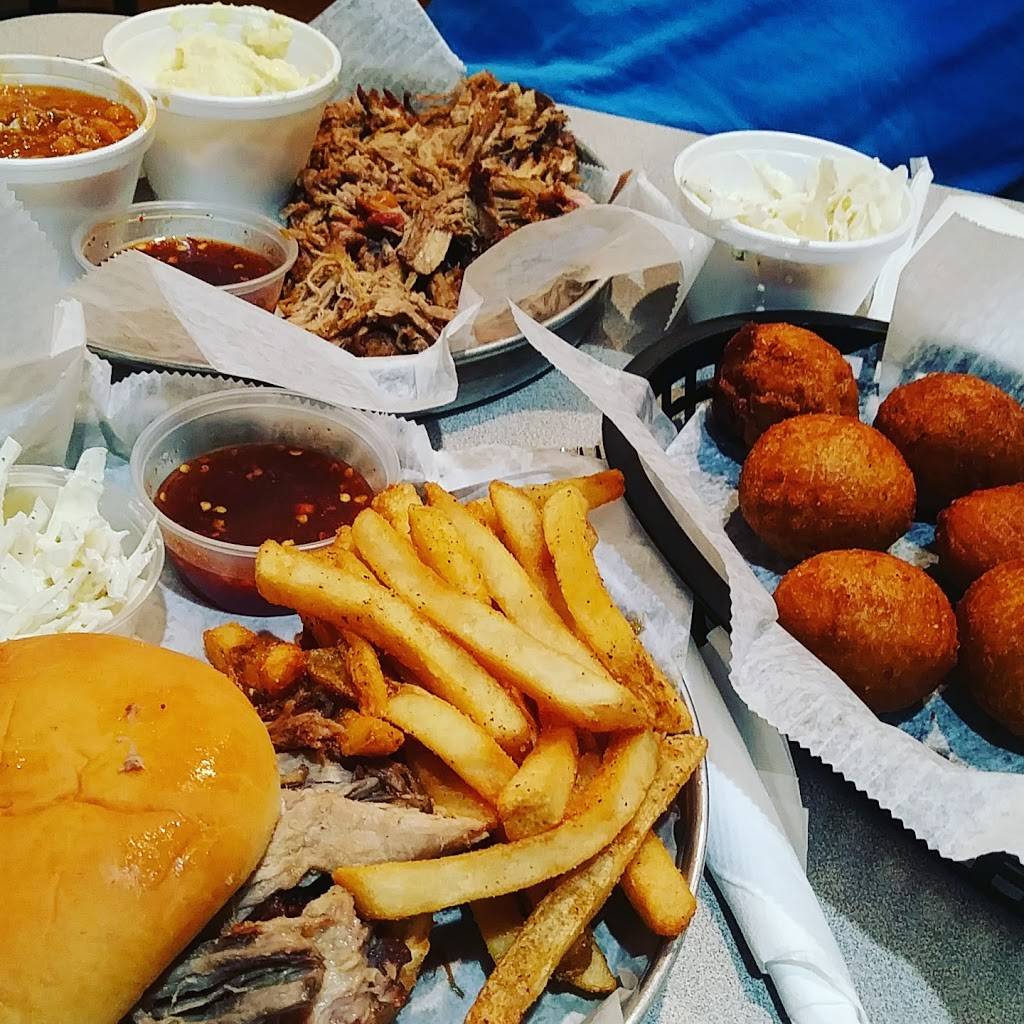 The Dixie Pig Rock Hill | restaurant | 2007 Celanese Rd, Rock Hill, SC 29732, USA | 8033243116 OR +1 803-324-3116