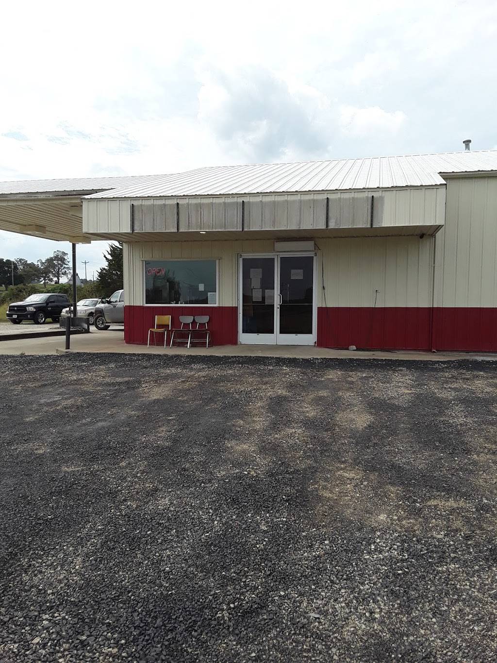 Charlies Smokehouse BBQ | restaurant | 5156 MO-34, Burfordville, MO 63739, USA | 5739793096 OR +1 573-979-3096