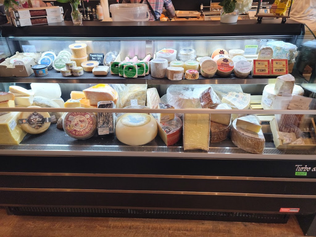 Greys Fine Cheese & Entertaining | restaurant | 709 S Mendenhall Rd, Memphis, TN 38117, USA | 9015297046 OR +1 901-529-7046