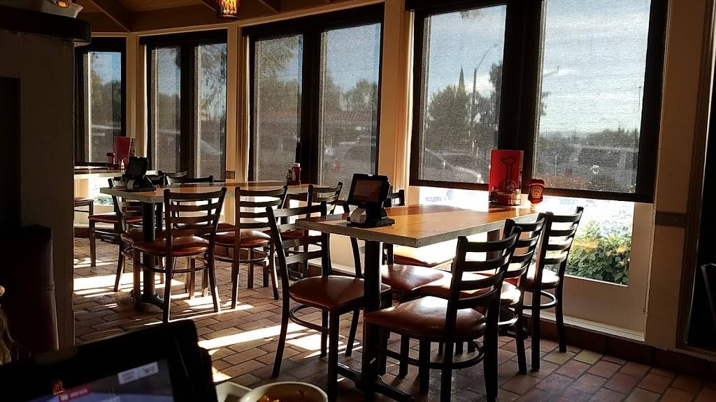 Chilis Grill & Bar | meal takeaway | 1501 Concord Ave, Concord, CA 94520, USA | 9256764062 OR +1 925-676-4062