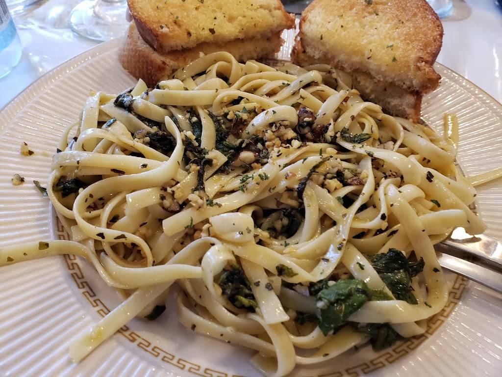 Valentinos | restaurant | Dickenson Hwy, Clintwood, VA 24228, USA | 2769264222 OR +1 276-926-4222