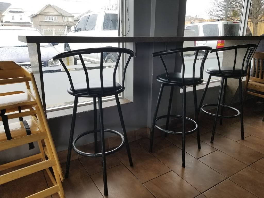 Burger Delight | restaurant | 100 Mearns Ave #1, Bowmanville, ON L1C 5M3, Canada | 9056236644 OR +1 905-623-6644