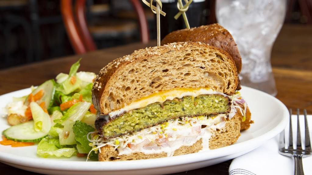 Broadway Roxy | restaurant | 554 S Broadway, Denver, CO 80209, USA | 7204567041 OR +1 720-456-7041