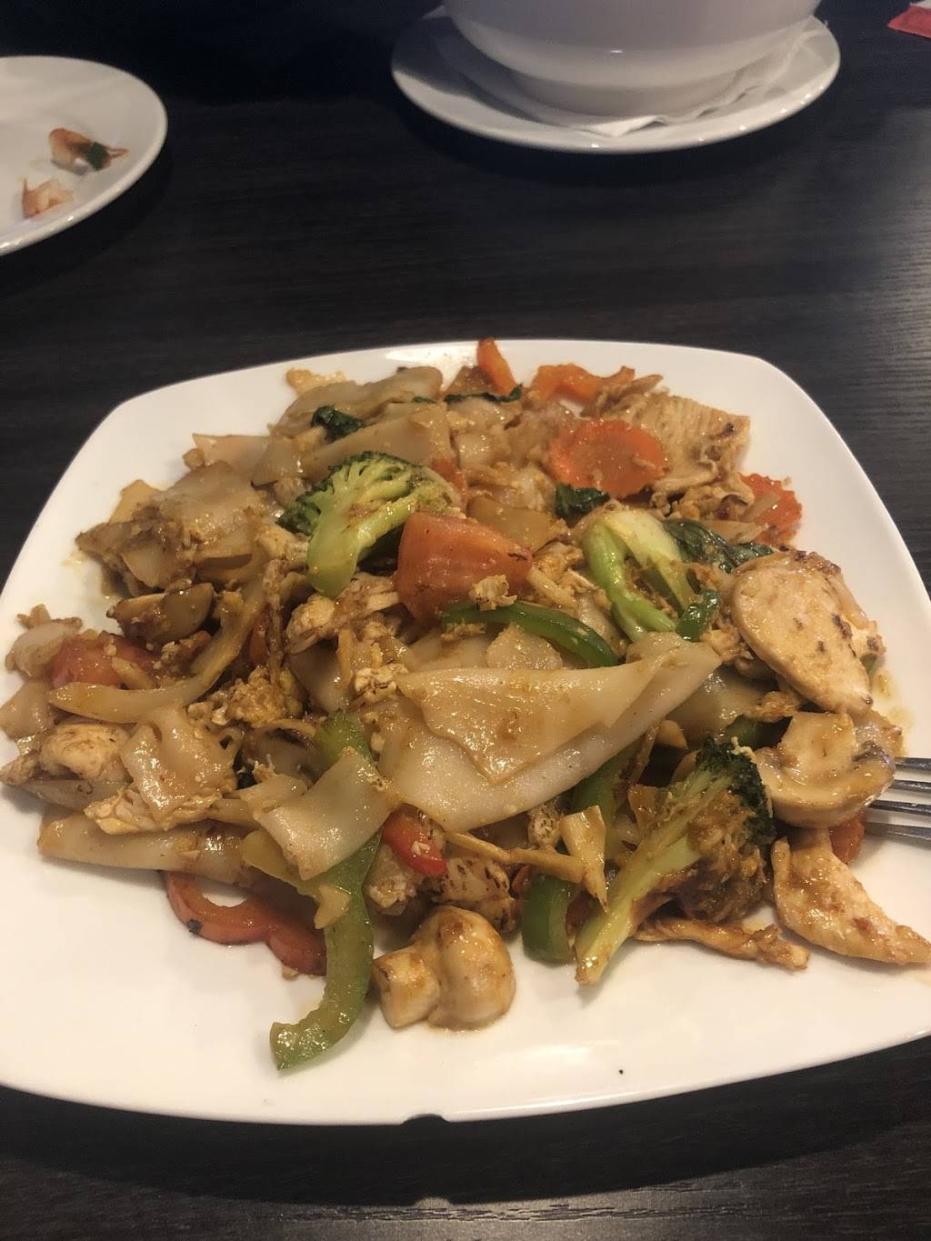 Five Sisters Thai Cuisine | restaurant | 14252 SE 176th St, Renton, WA 98058, USA | 4257934990 OR +1 425-793-4990