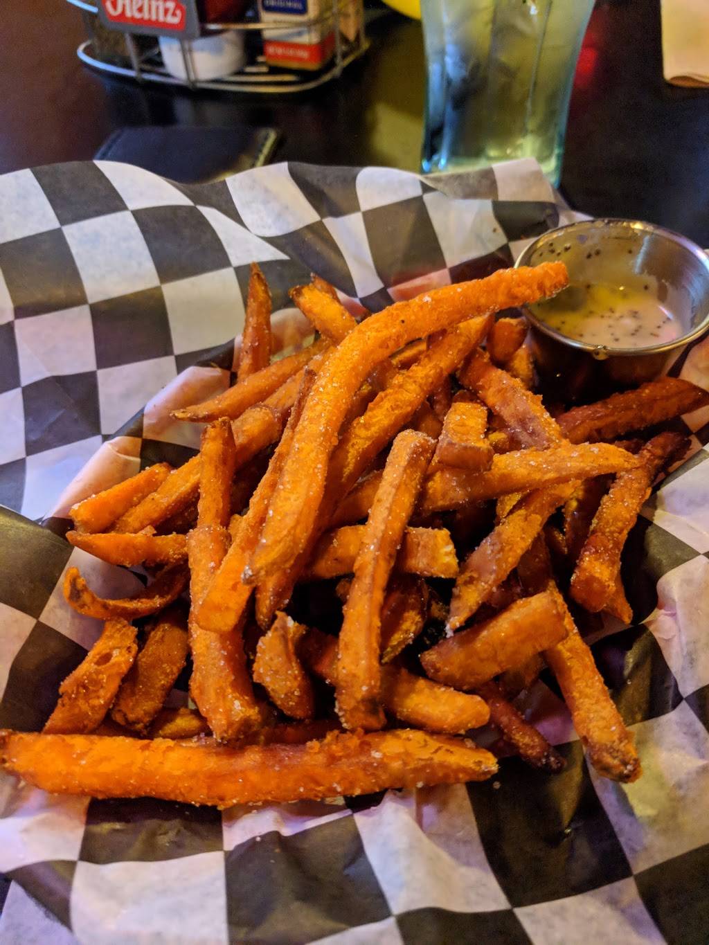 Michaels Pizza Bar and Grill | restaurant | 500 N Carpenter Rd, Modesto, CA 95351, USA | 2095751545 OR +1 209-575-1545