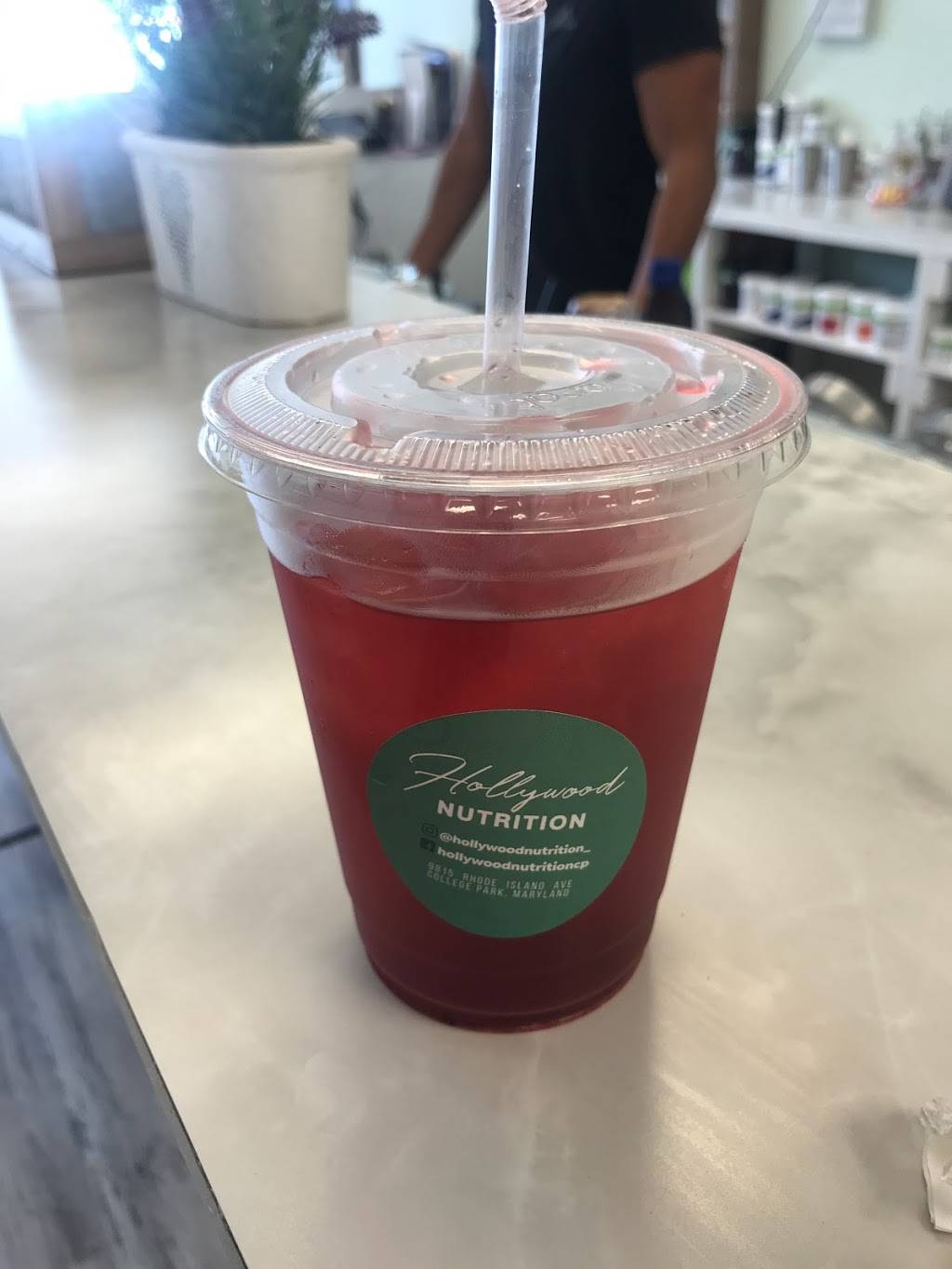 Hollywood Nutrition | restaurant | 9815 Rhode Island Ave, College Park, MD 20740, USA | 2402414975 OR +1 240-241-4975