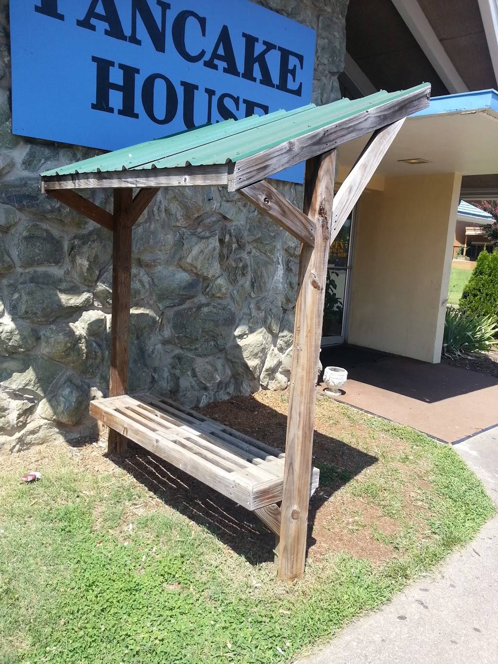 Pancake House | bakery | 1700 N Chester St, Gastonia, NC 28052, USA | 7048684005 OR +1 704-868-4005