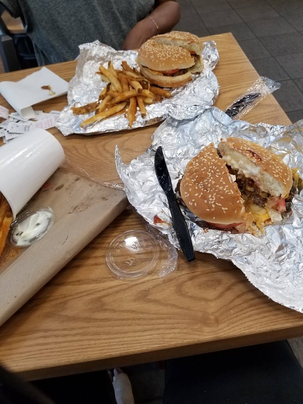 Five Guys | meal takeaway | 3454 W 86th St, Indianapolis, IN 46268, USA | 3178760811 OR +1 317-876-0811