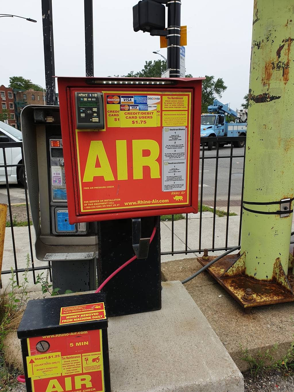 South Shore Food Mart | restaurant | 7900 S South Shore Dr, Chicago, IL 60617, USA | 7733621070 OR +1 773-362-1070