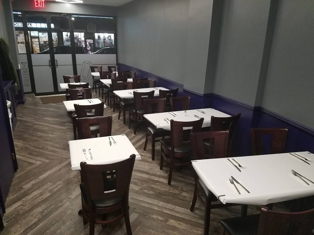 Burgers+Q | restaurant | 4726 New Utrecht Ave, Brooklyn, NY 11219, USA | 7185522084 OR +1 718-552-2084